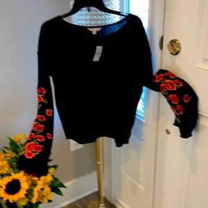 Dark gray with embroidery on sleeves rolled edges sweater